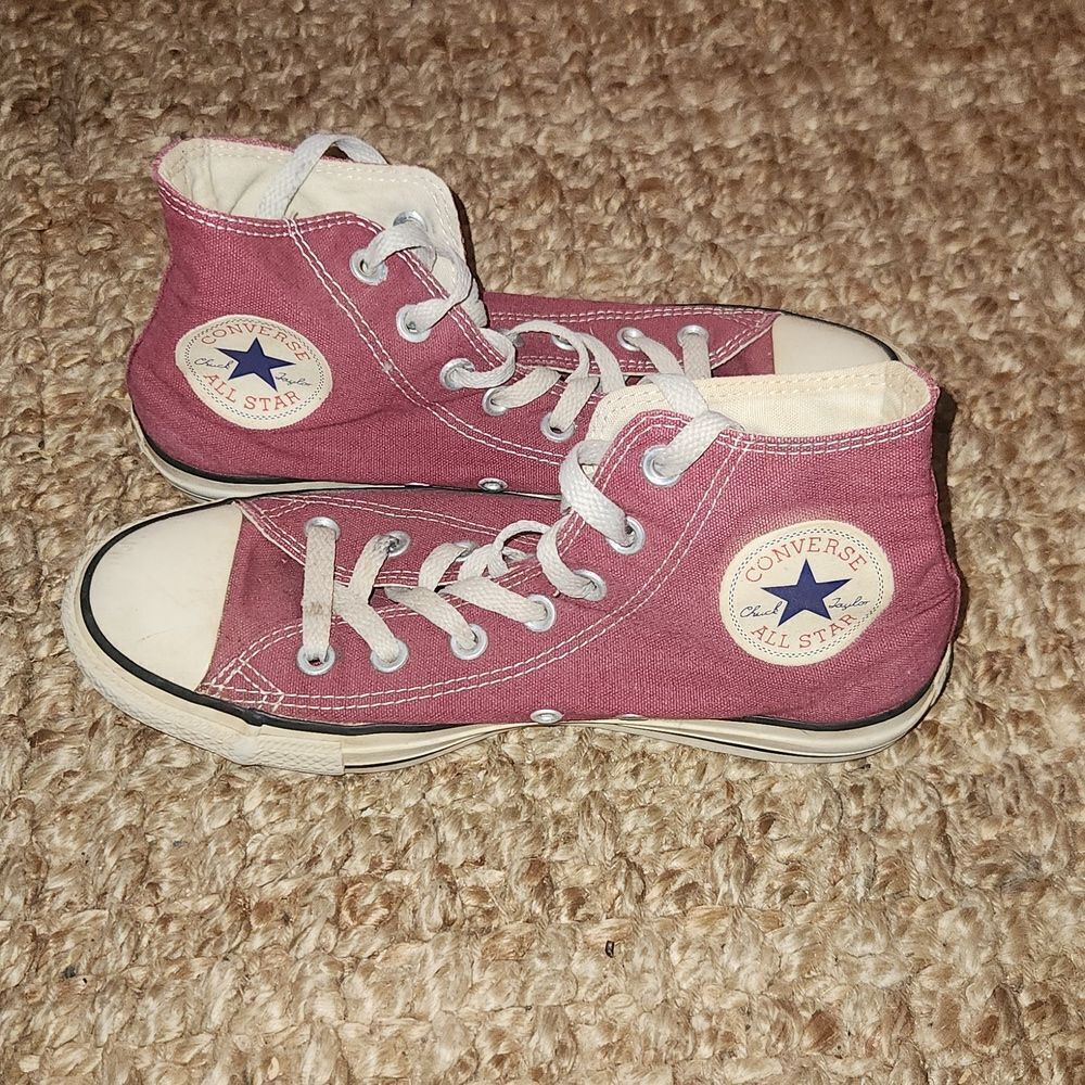 Converse All Star Chuck Taylor Red Shoes M6 W8